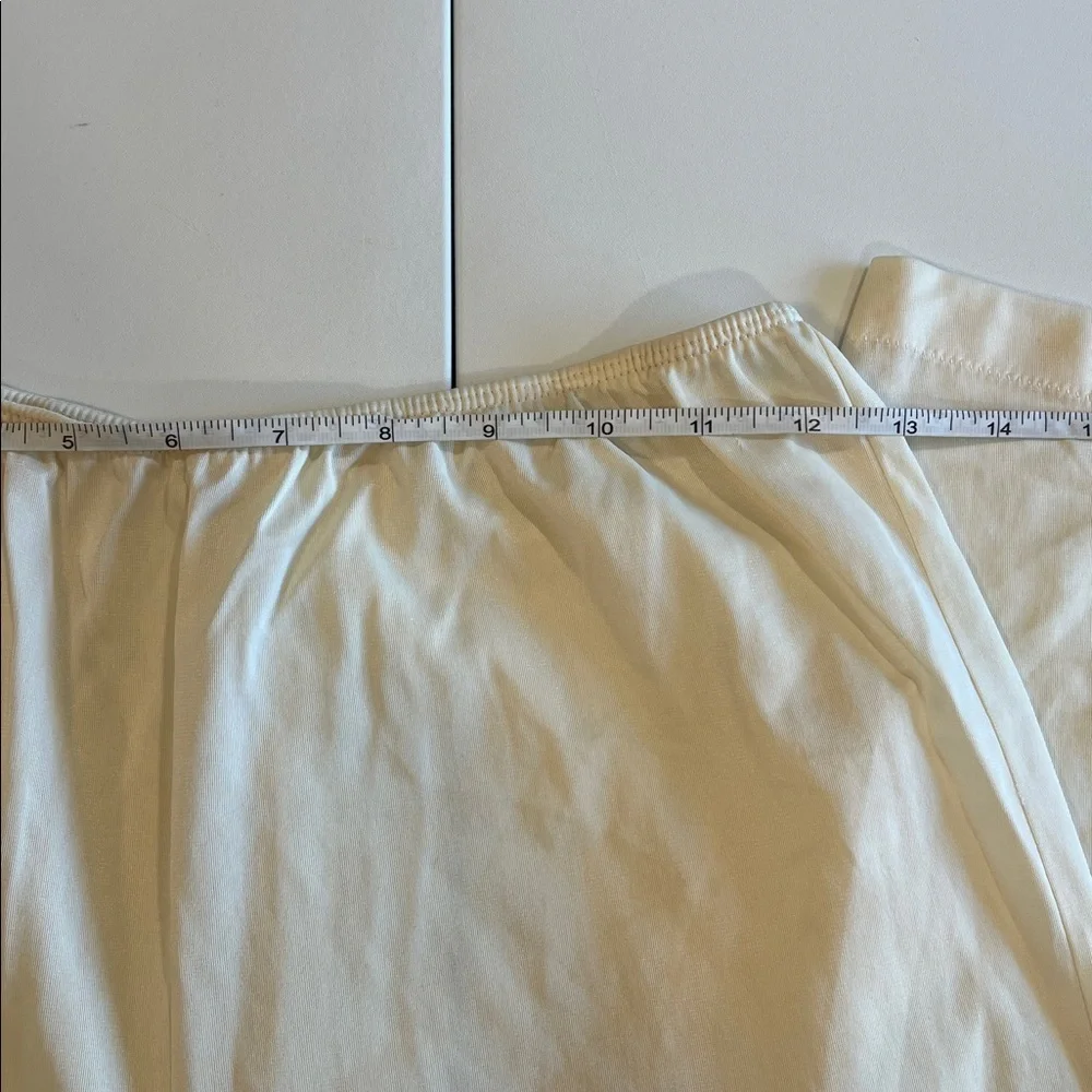 Vintage - pant slip, cream, 24-28” waist‎